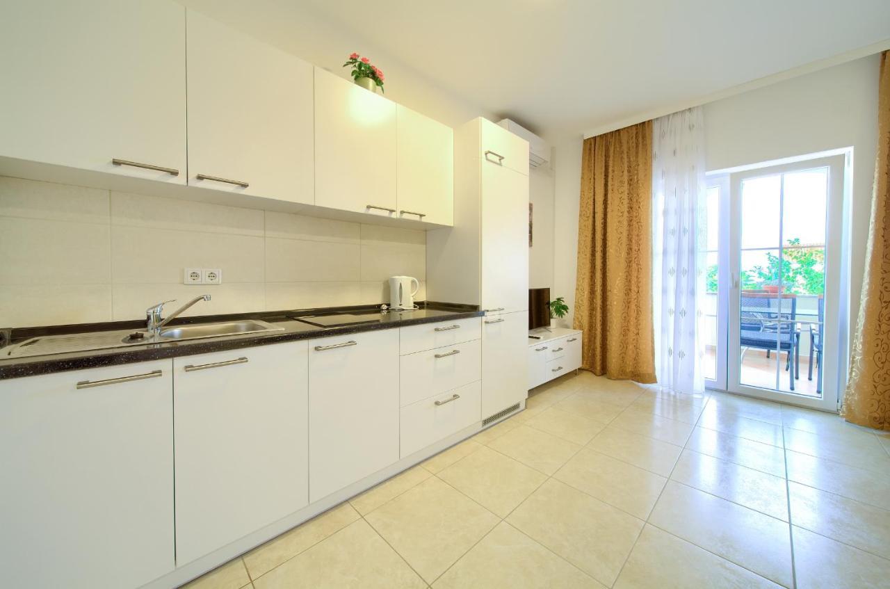 Apartmani Mara Matic Malinska Extérieur photo