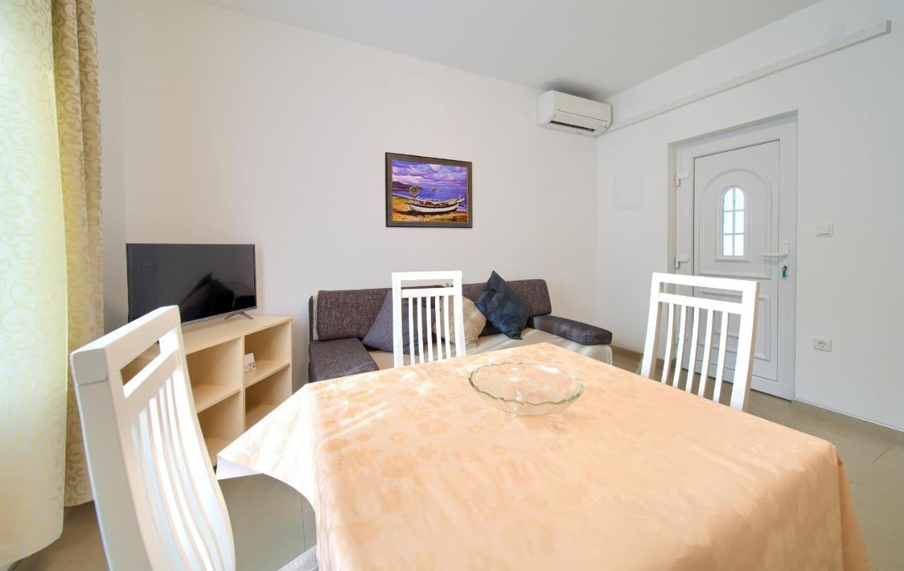 Apartmani Mara Matic Malinska Extérieur photo